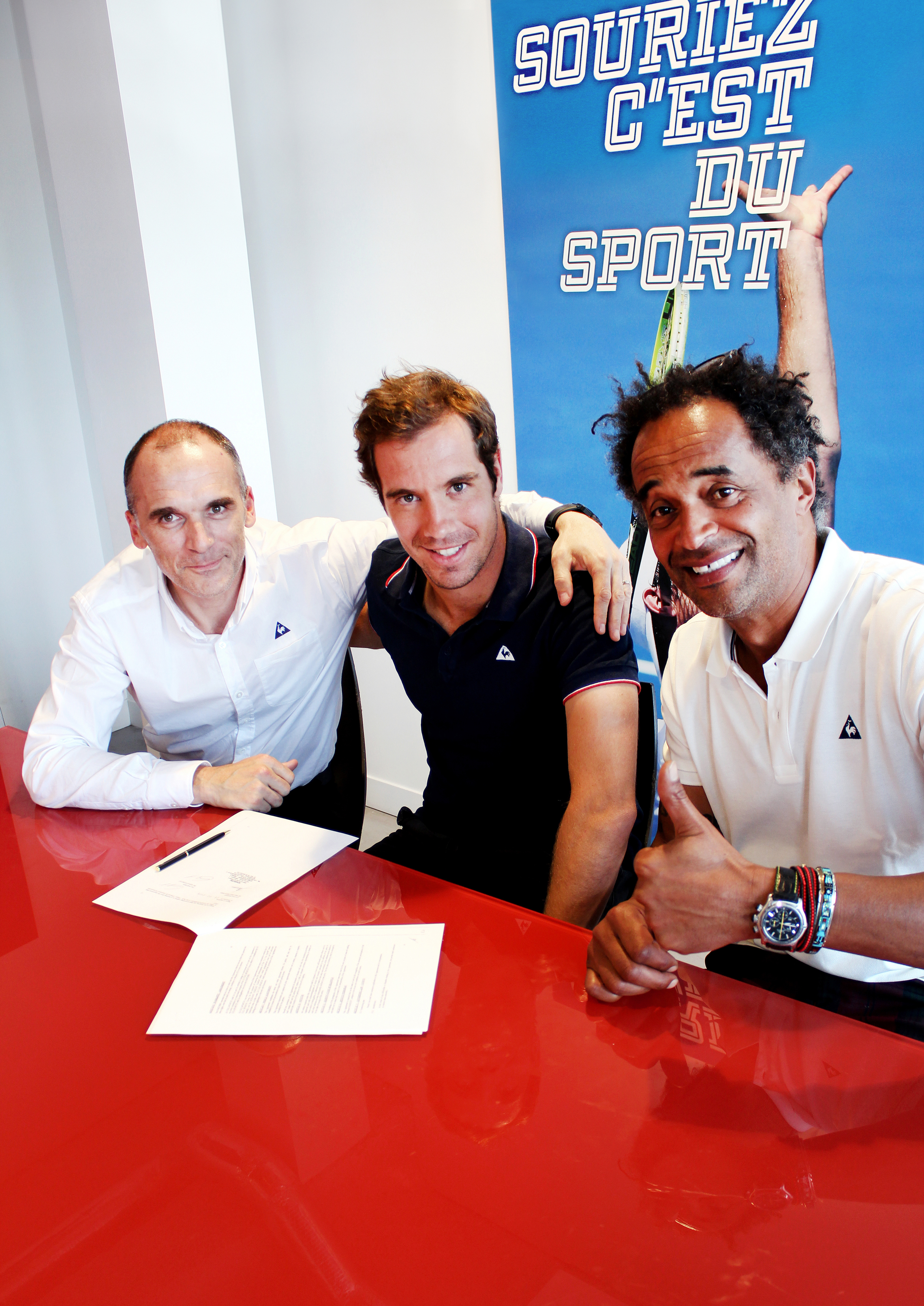 Le coq sportif deals souriez c'est du sport